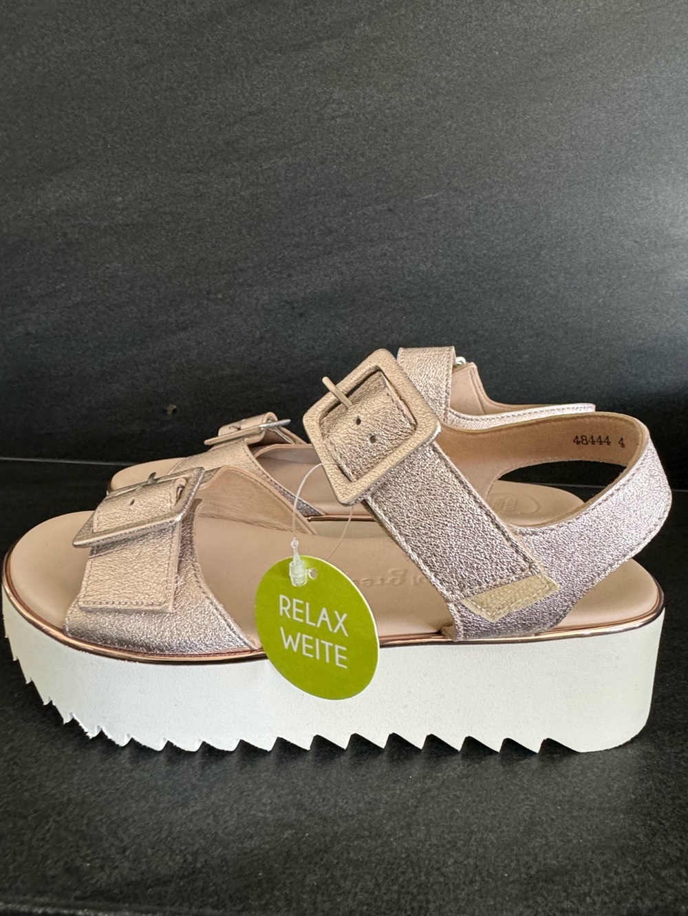 New In Box Paul Green Women's Champagne Aloha Sandals Size 6.5